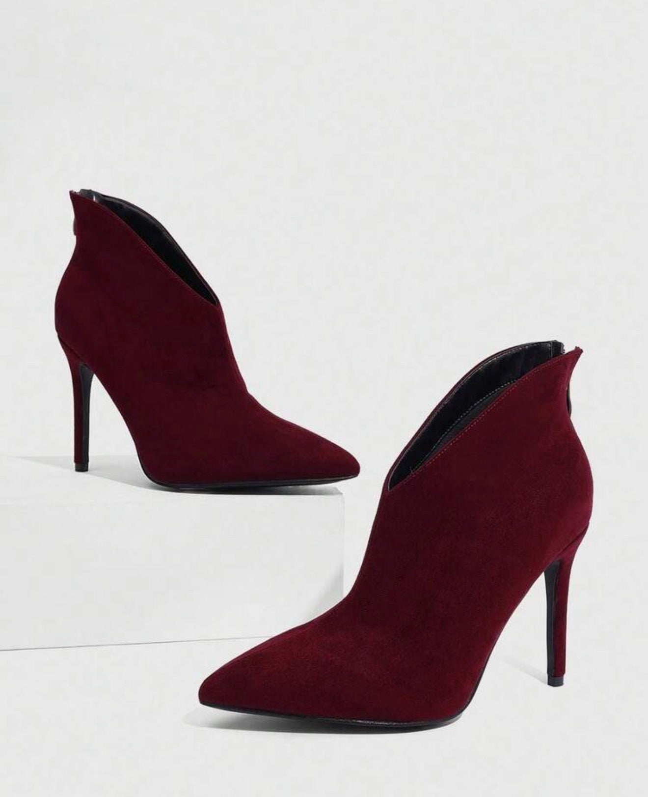 Audacieuse Burgundy Heels